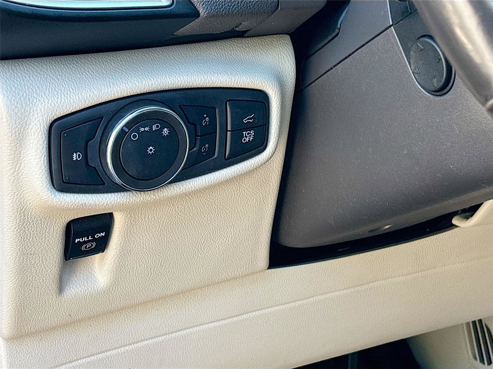 Used 2020 Lincoln Nautilus Reserve w/ Equipment Group 201A image 10