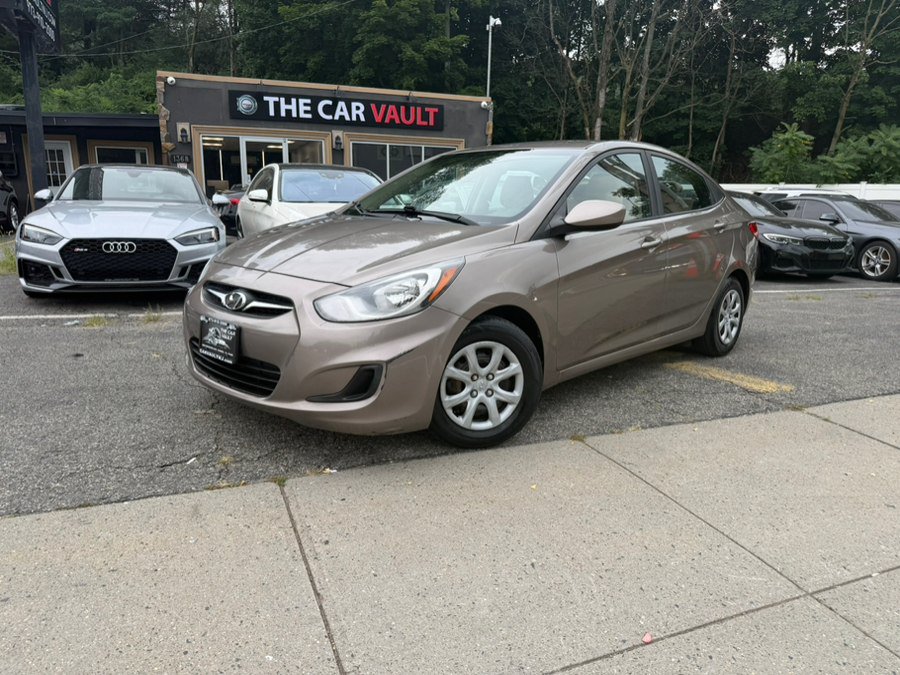 Used 2014 Hyundai Accent GLS FWD image 2