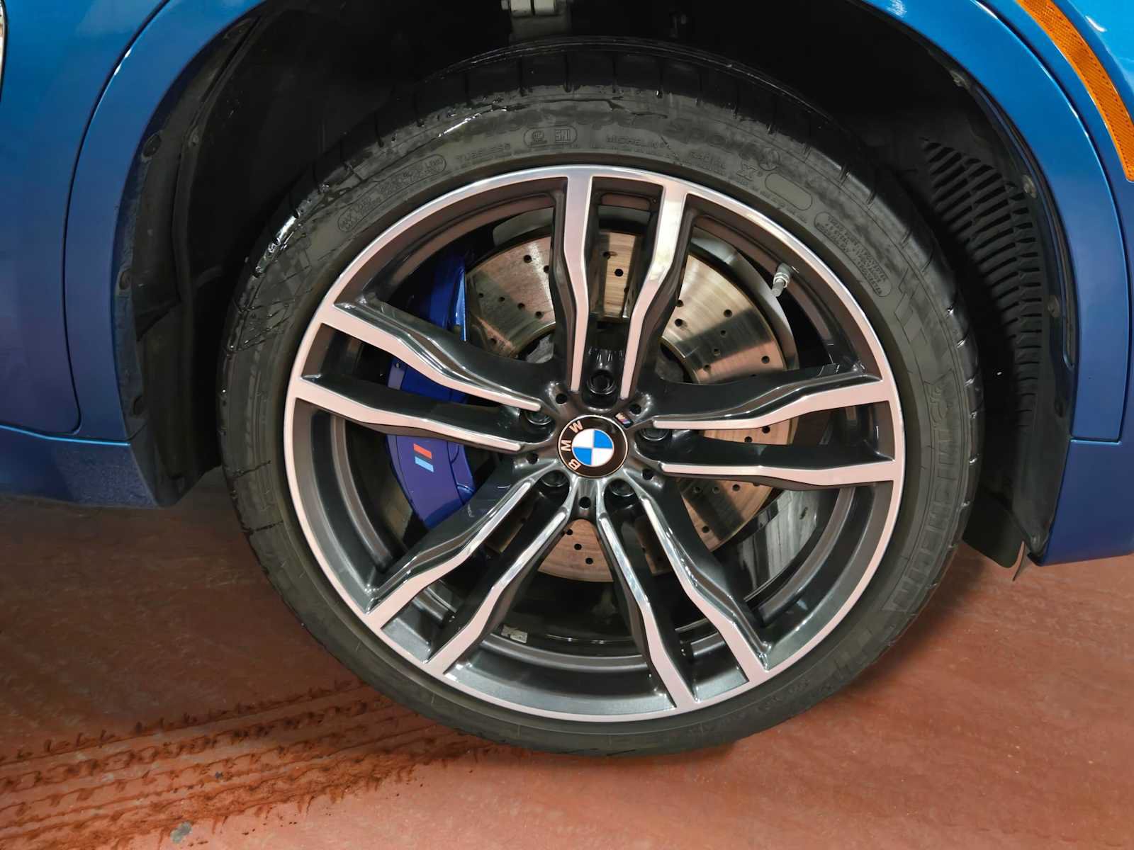 Used 2018 BMW X6 M AWD/4WD image 9