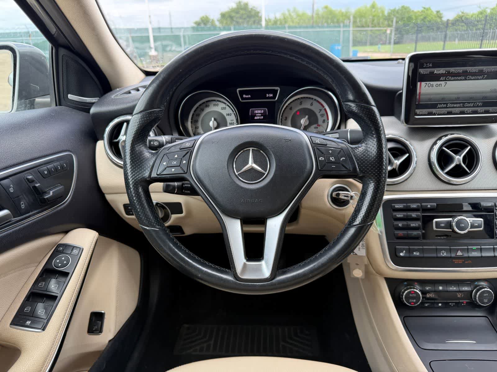 Used 2015 Mercedes-Benz GLA 250 4MATIC image 9
