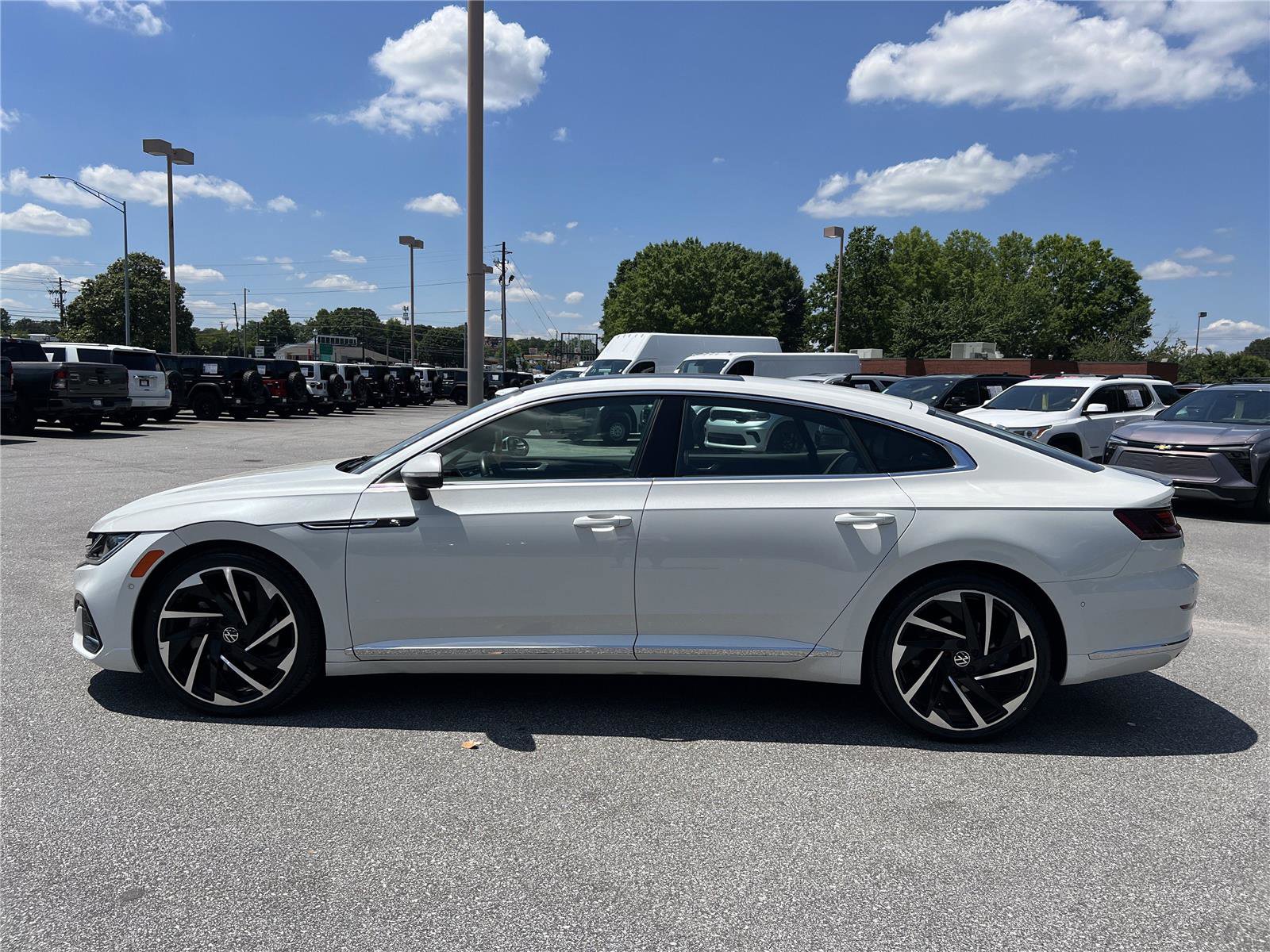 Used 2023 Volkswagen Arteon SEL Premium AWD/4WD image 20