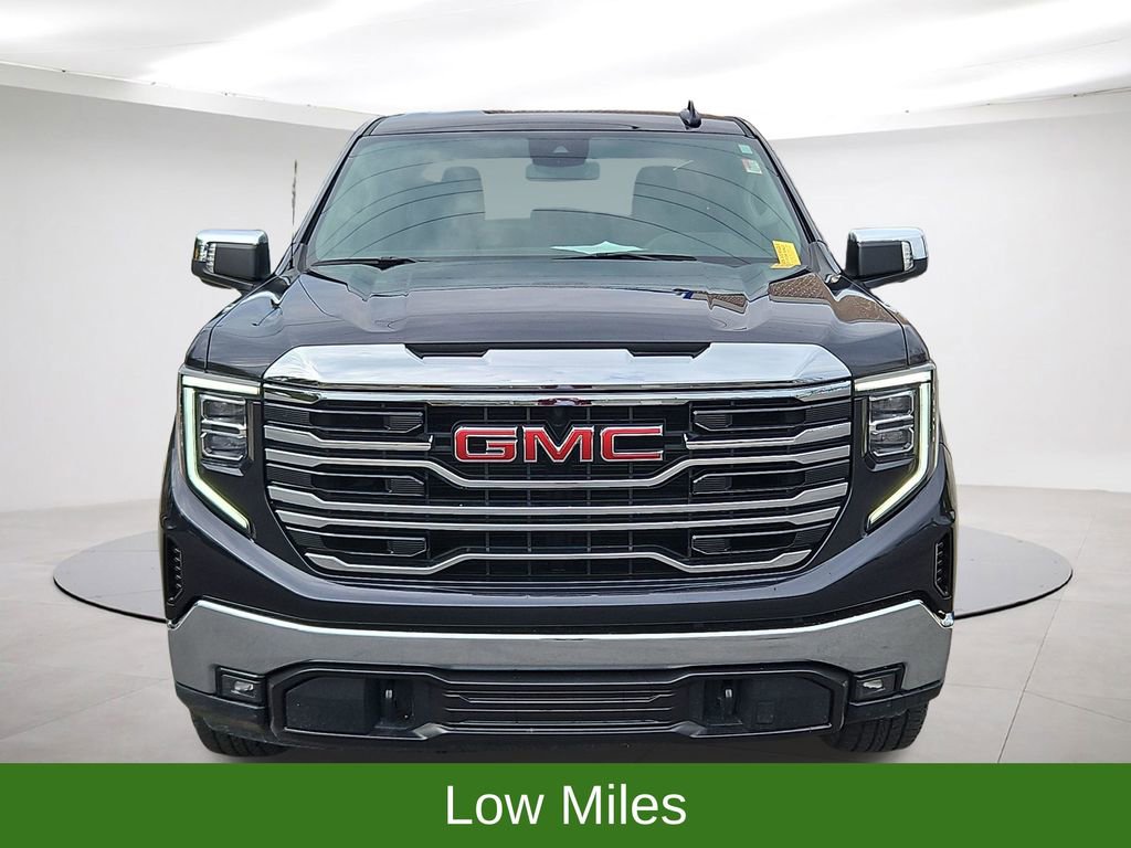 Used 2025 GMC Sierra 1500 SLT image 2