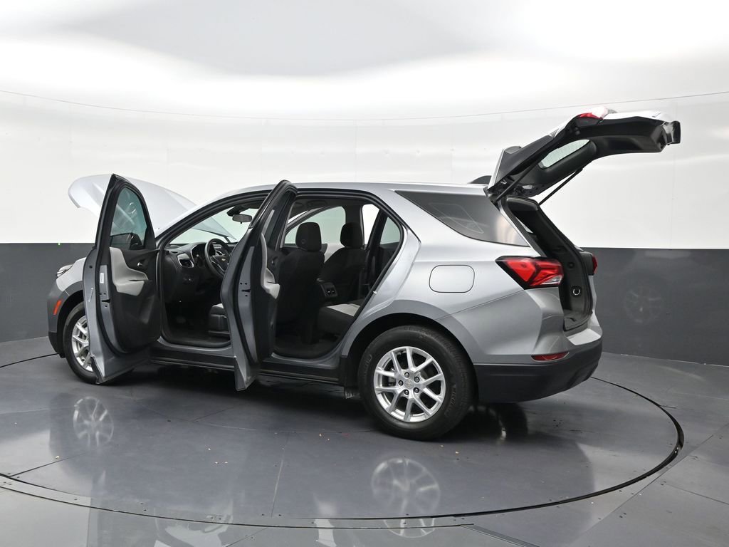 Used 2023 Chevrolet Equinox LS FWD image 31