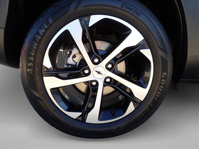 Used 2024 Chevrolet Trax RS w/ Sunroof Package image 7