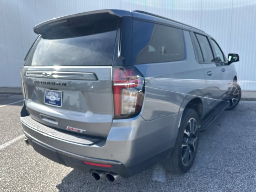 Used 2022 Chevrolet Suburban RST w/ Sport Performance Package AWD/4WD image 7