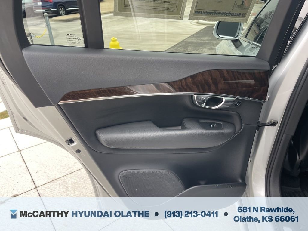 Used 2016 Volvo XC90 T6 Momentum w/ Momentum Plus Package AWD/4WD image 26