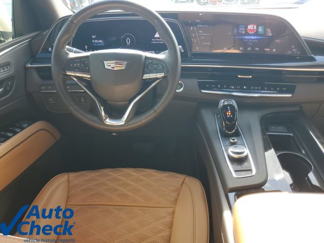 Used 2022 Cadillac Escalade Premium Luxury AWD/4WD image 18