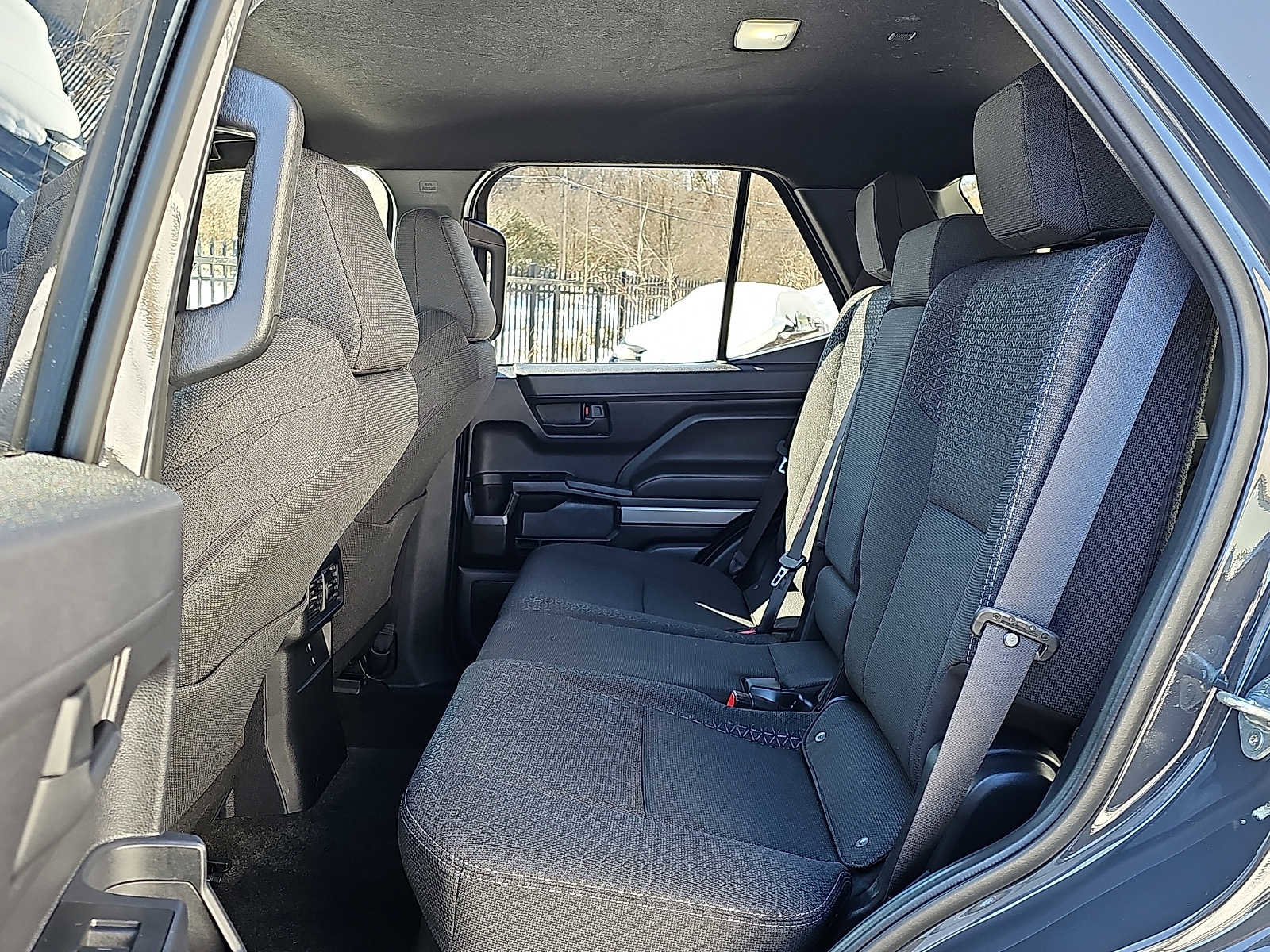 Used 2025 Toyota 4Runner SR5 AWD/4WD image 10