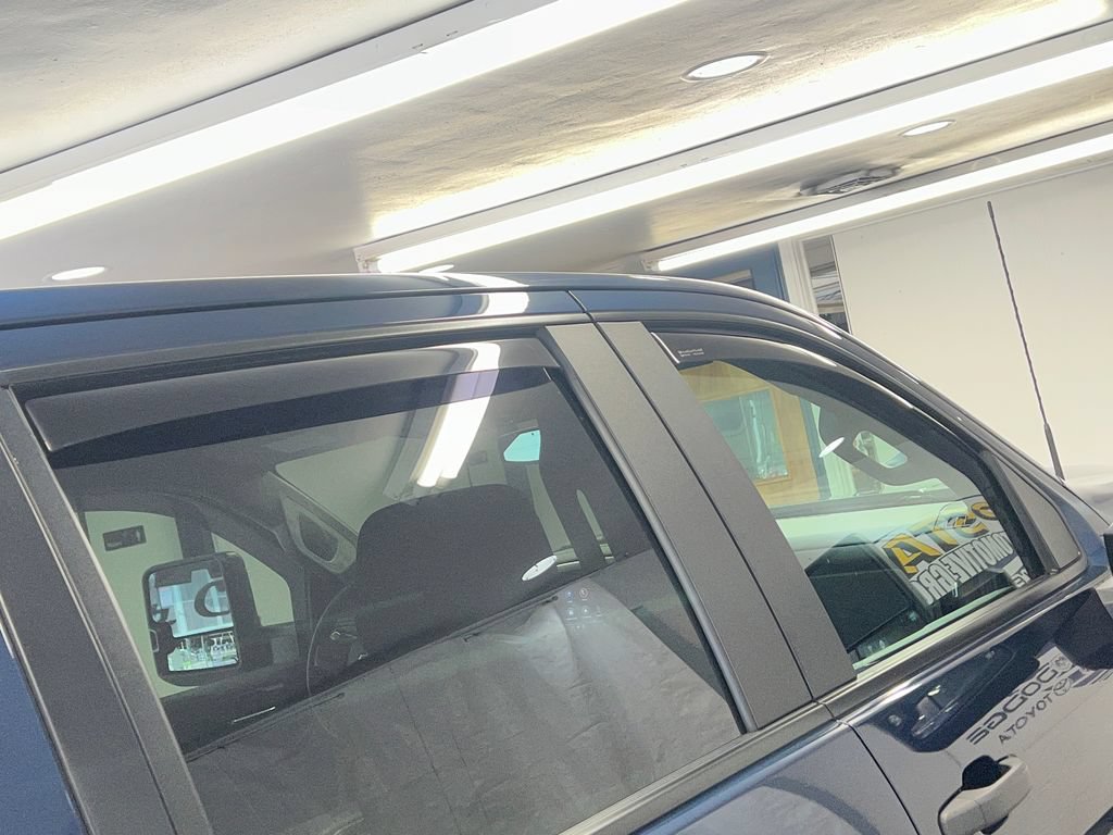Used 2017 Chevrolet Tahoe LT AWD/4WD image 25