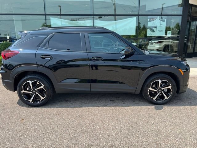 Used 2022 Chevrolet TrailBlazer RS w/ Sun and Liftgate Package FWD image 5