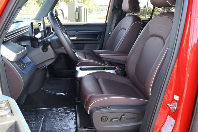 Certified 2025 Volkswagen ID. Buzz Pro S RWD image 13