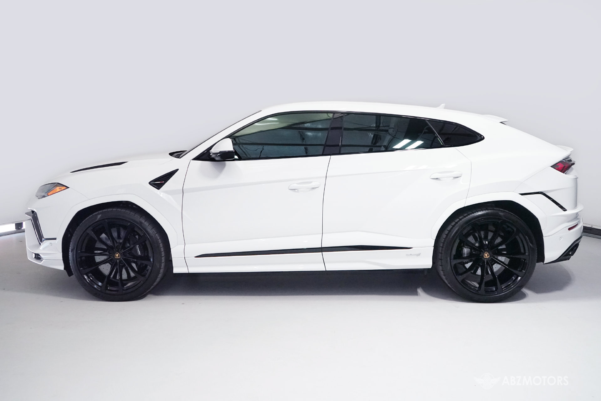 Used 2023 Lamborghini Urus S AWD/4WD image 4