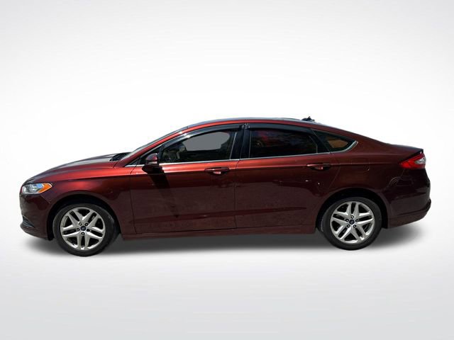 Used 2016 Ford Fusion SE FWD image 2