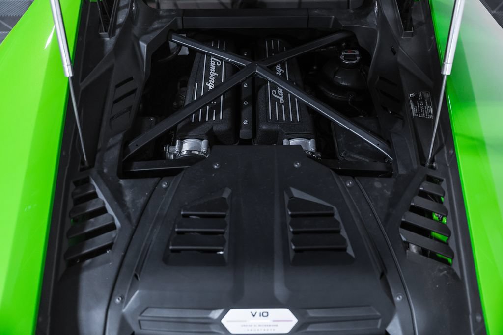 Used 2020 Lamborghini Huracan EVO AWD/4WD image 22