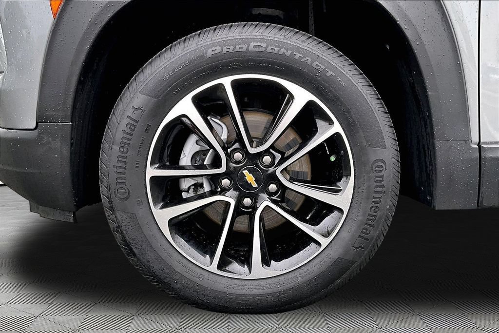 Used 2025 Chevrolet TrailBlazer LT AWD/4WD image 21