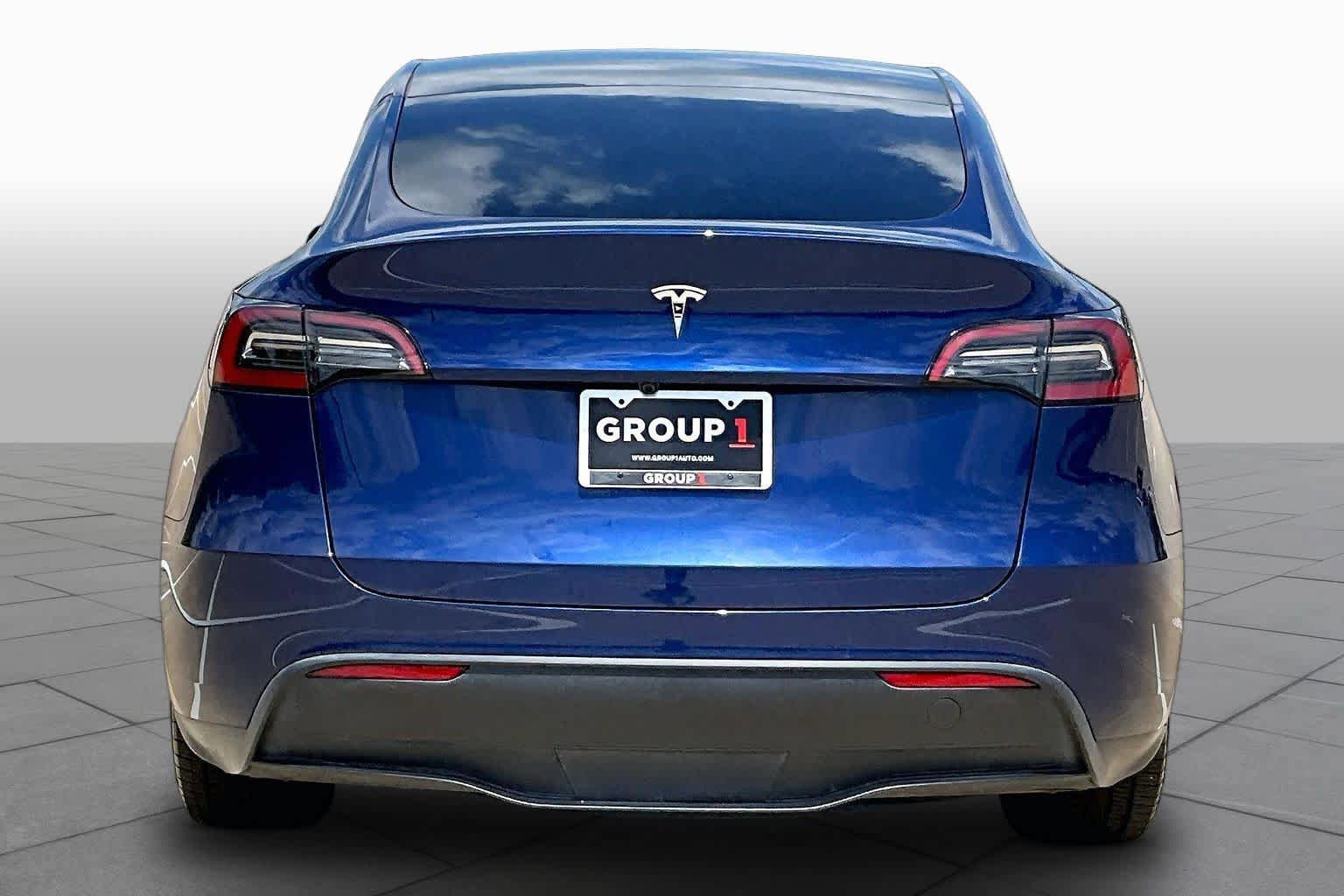Used 2025 Tesla Model Y Long Range RWD image 4
