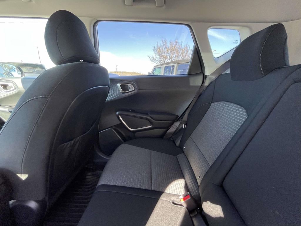Used 2023 Kia Soul EX image 24