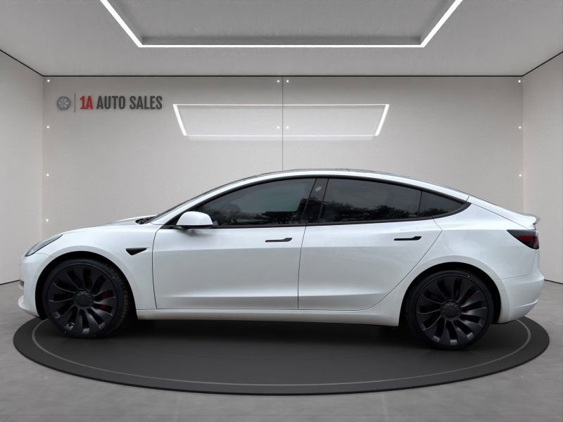 Used 2021 Tesla Model 3 Performance image 2