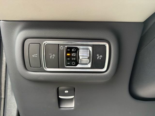 Used 2024 Lincoln Nautilus Reserve image 27