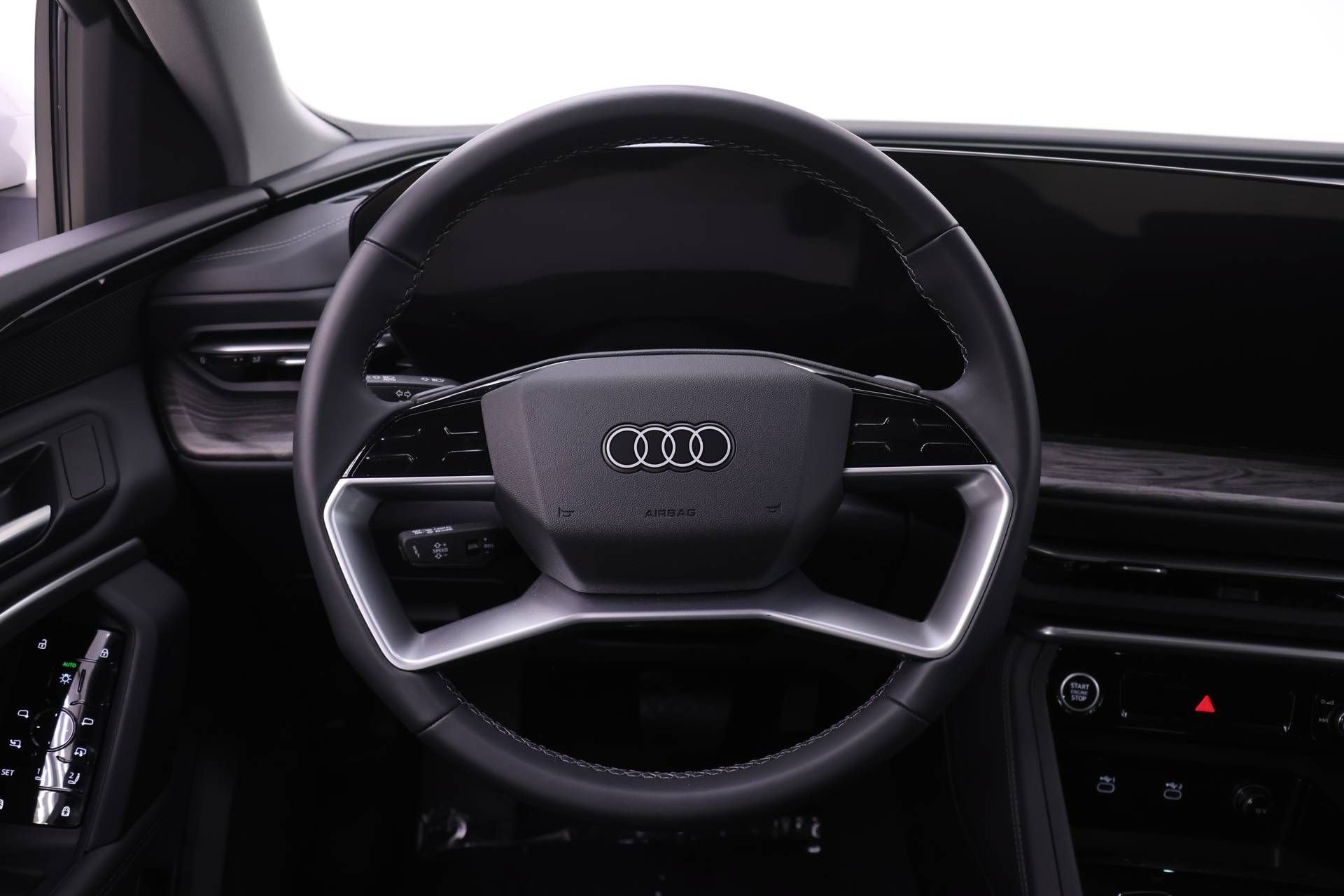 Used 2025 Audi Q5 Premium w/ Convenience Package AWD/4WD image 17