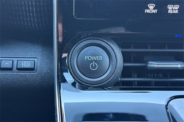 Used 2023 Subaru Solterra Limited image 27