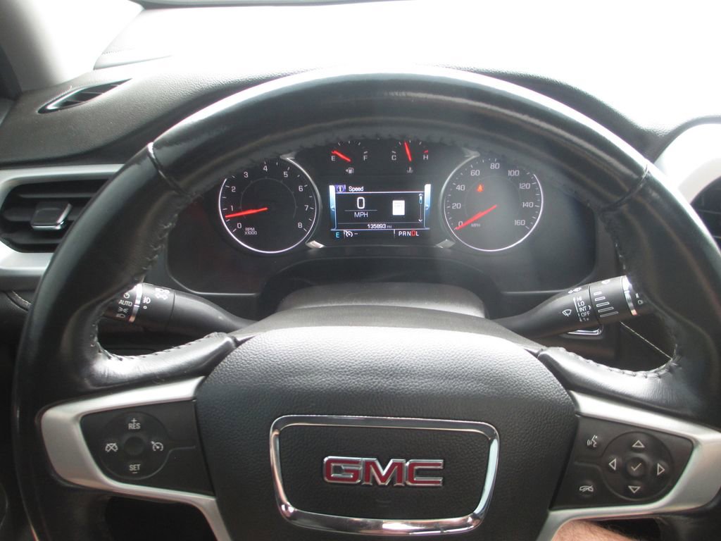 Used 2018 GMC Acadia SLT w/ LPO, Floor Liner Package FWD image 31