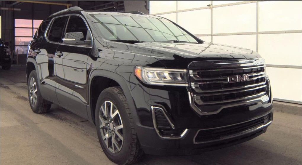 Used 2023 GMC Acadia SLE w/ Driver Convenience Package image 4