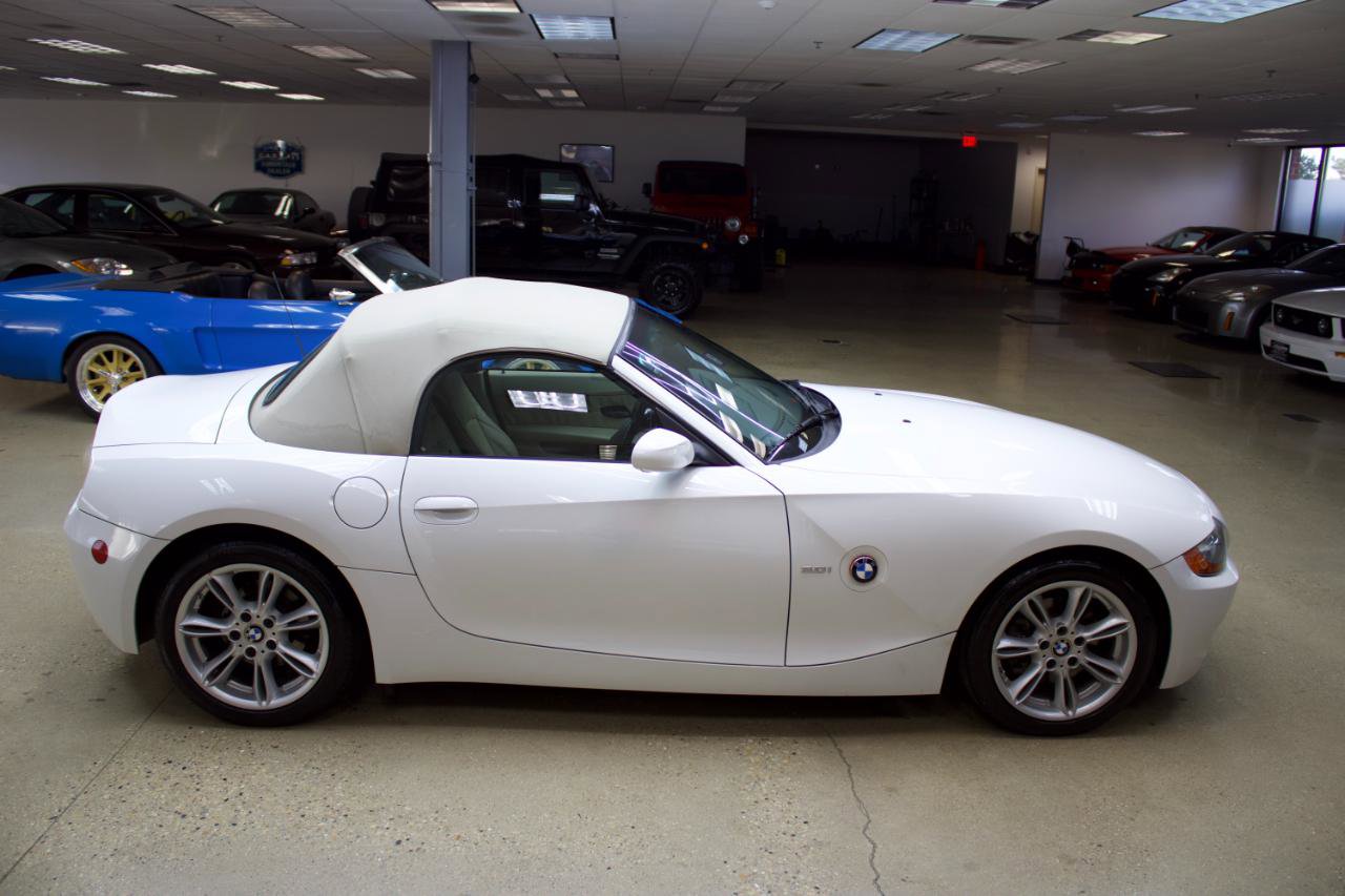 Used 2003 BMW Z4 3.0i RWD image 18