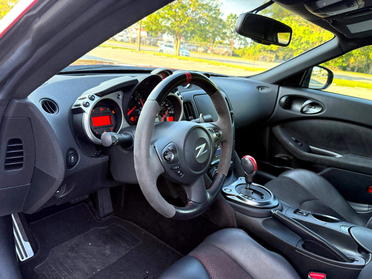 Used 2020 Nissan 370Z Coupe image 16