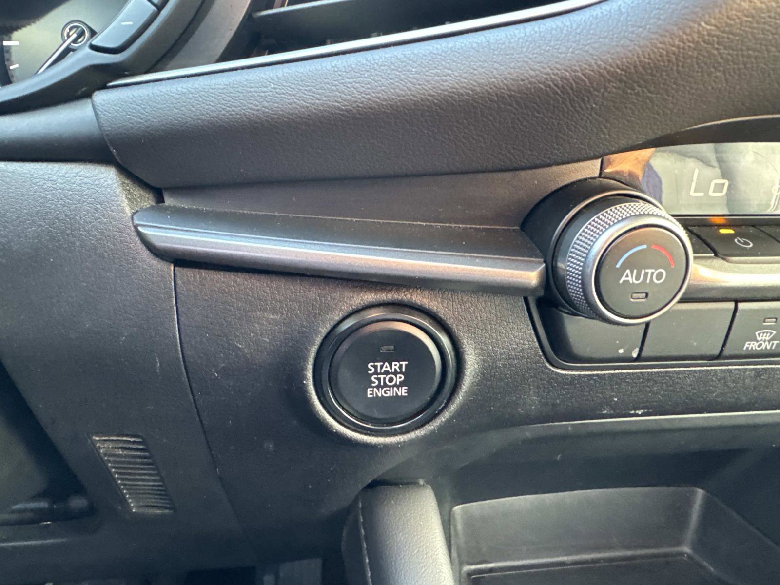 Used 2023 MAZDA MAZDA3 s image 27