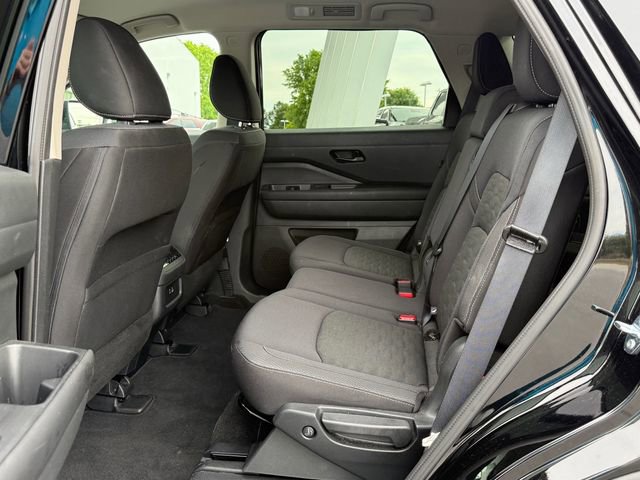 Certified 2025 Nissan Pathfinder SV AWD/4WD image 13