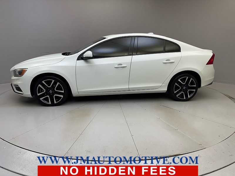 Used 2017 Volvo S60 T5 Dynamic AWD/4WD image 2