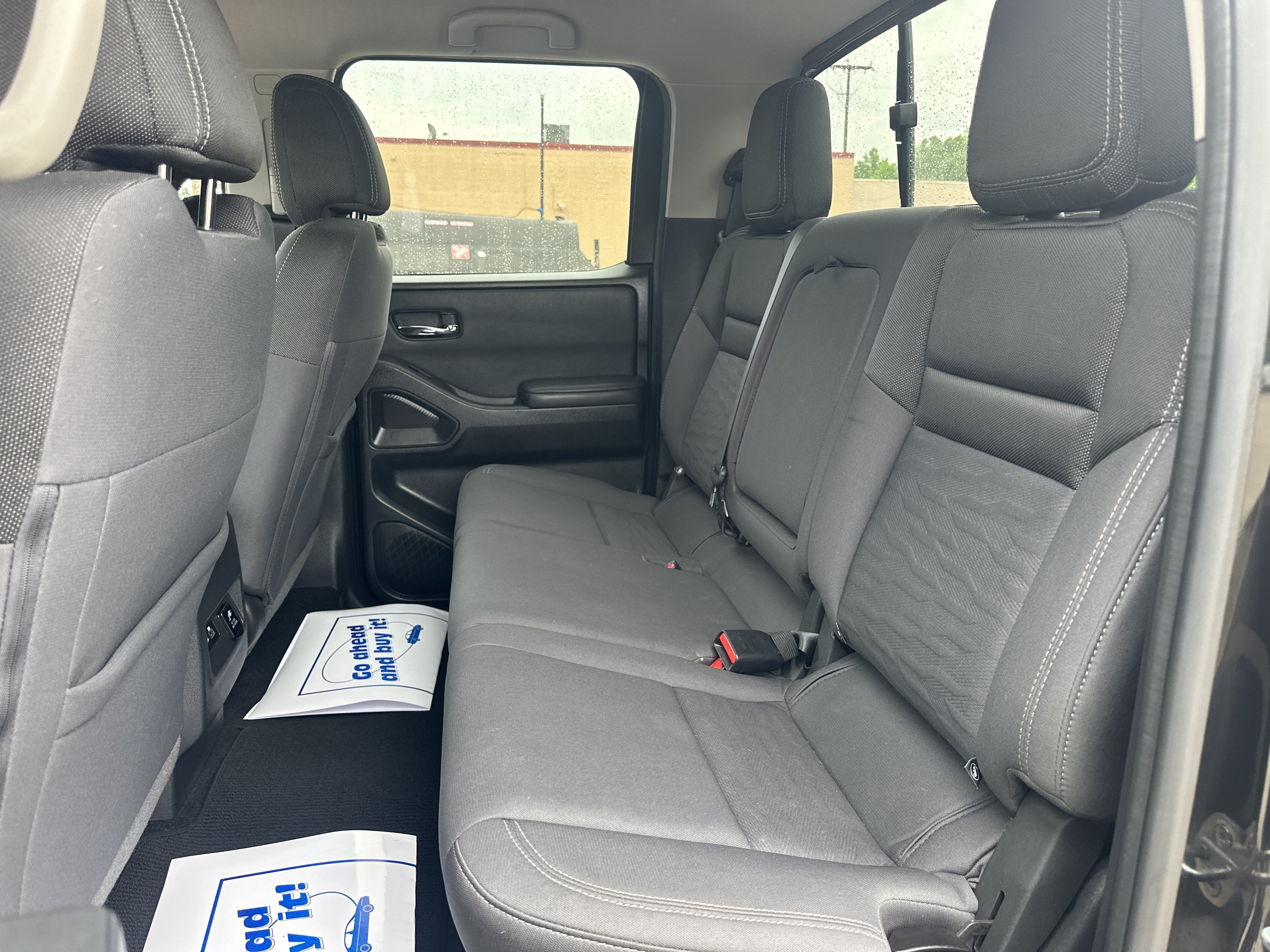 Used 2022 Nissan Frontier SV AWD/4WD image 23