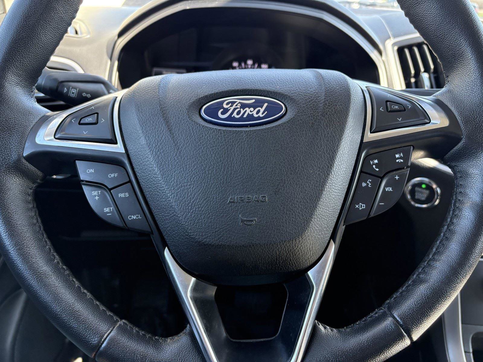 Used 2022 Ford Edge SEL w/ Convenience Package AWD/4WD image 17