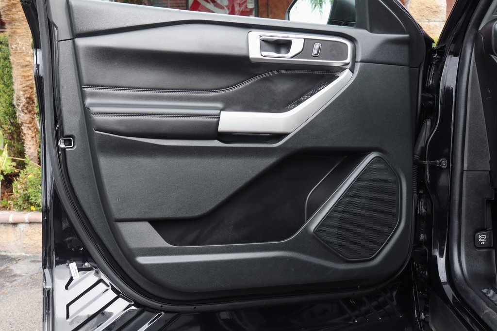 Used 2023 Ford Explorer XLT w/ Class IV Trailer Tow Package image 13