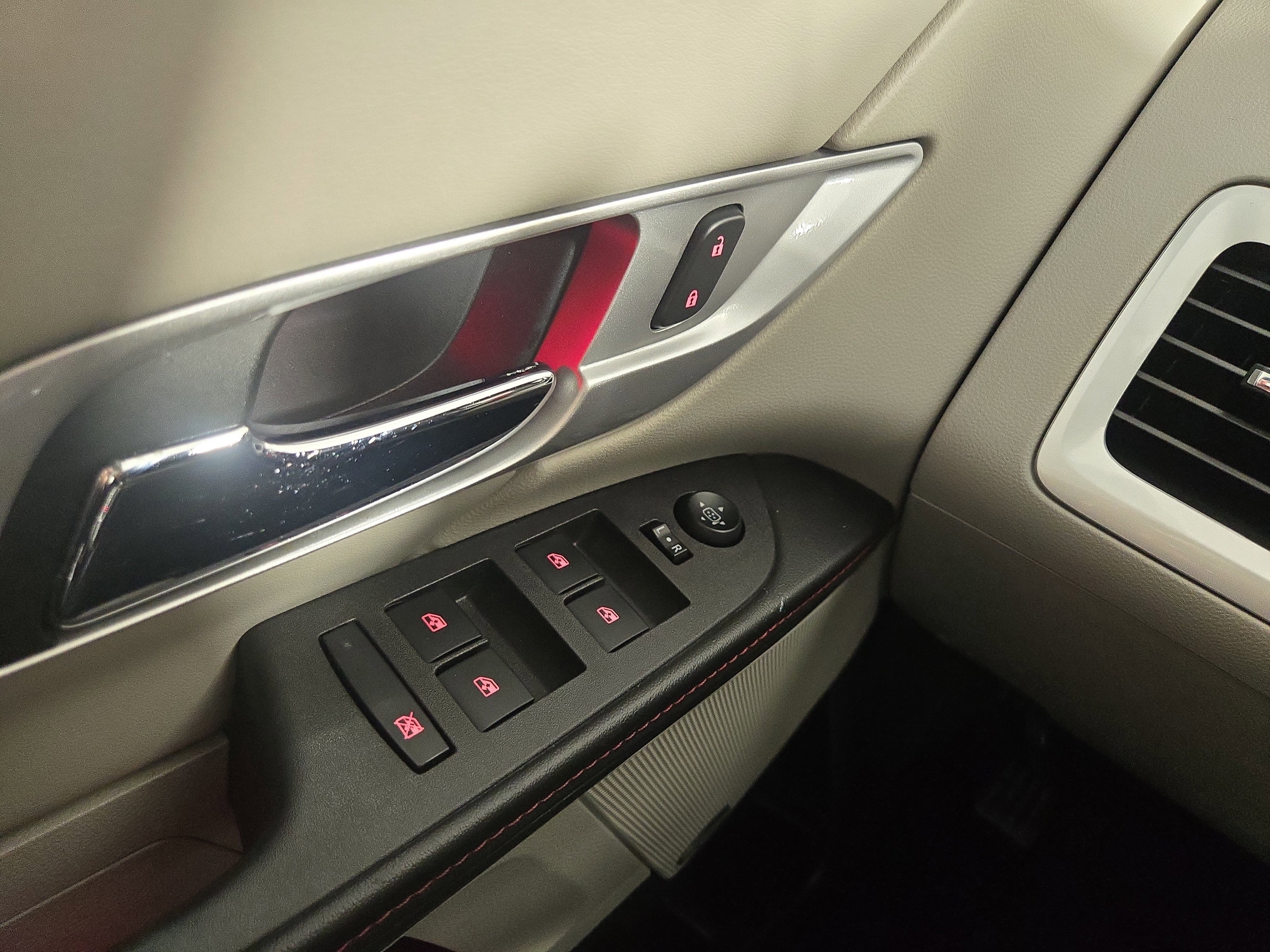 Used 2015 GMC Terrain SLT w/ LPO, Protection Package image 28