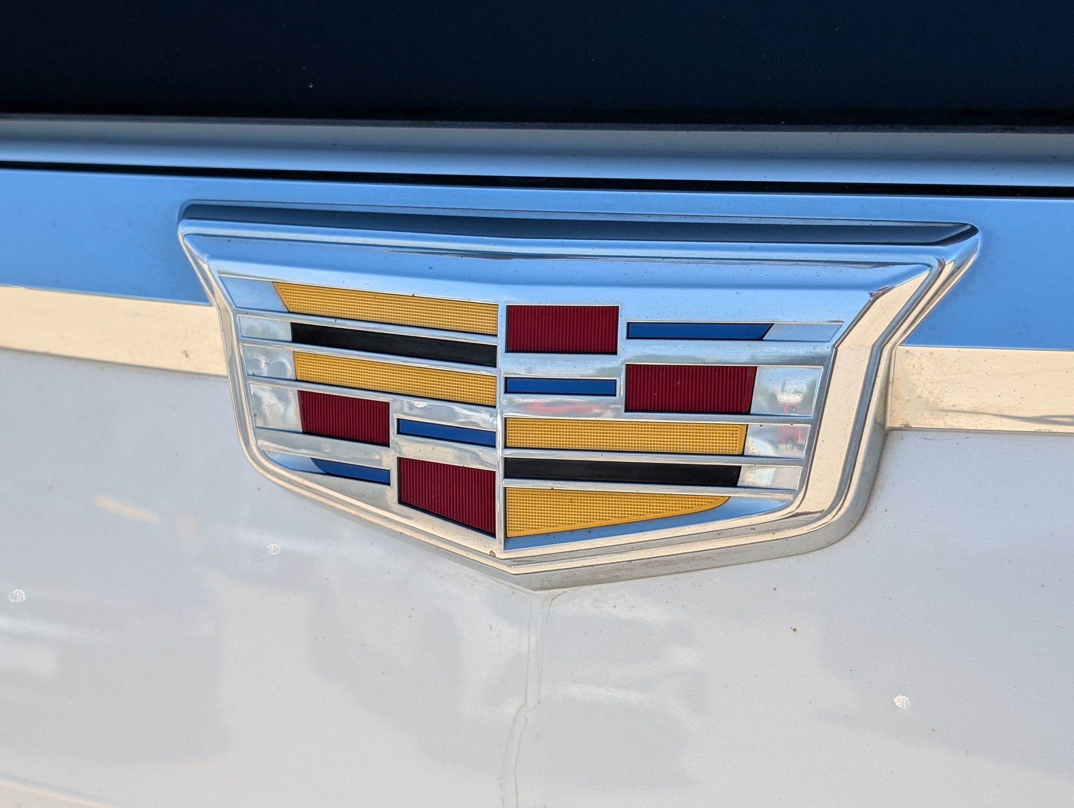 Used 2020 Cadillac Escalade Premium Luxury AWD/4WD image 13
