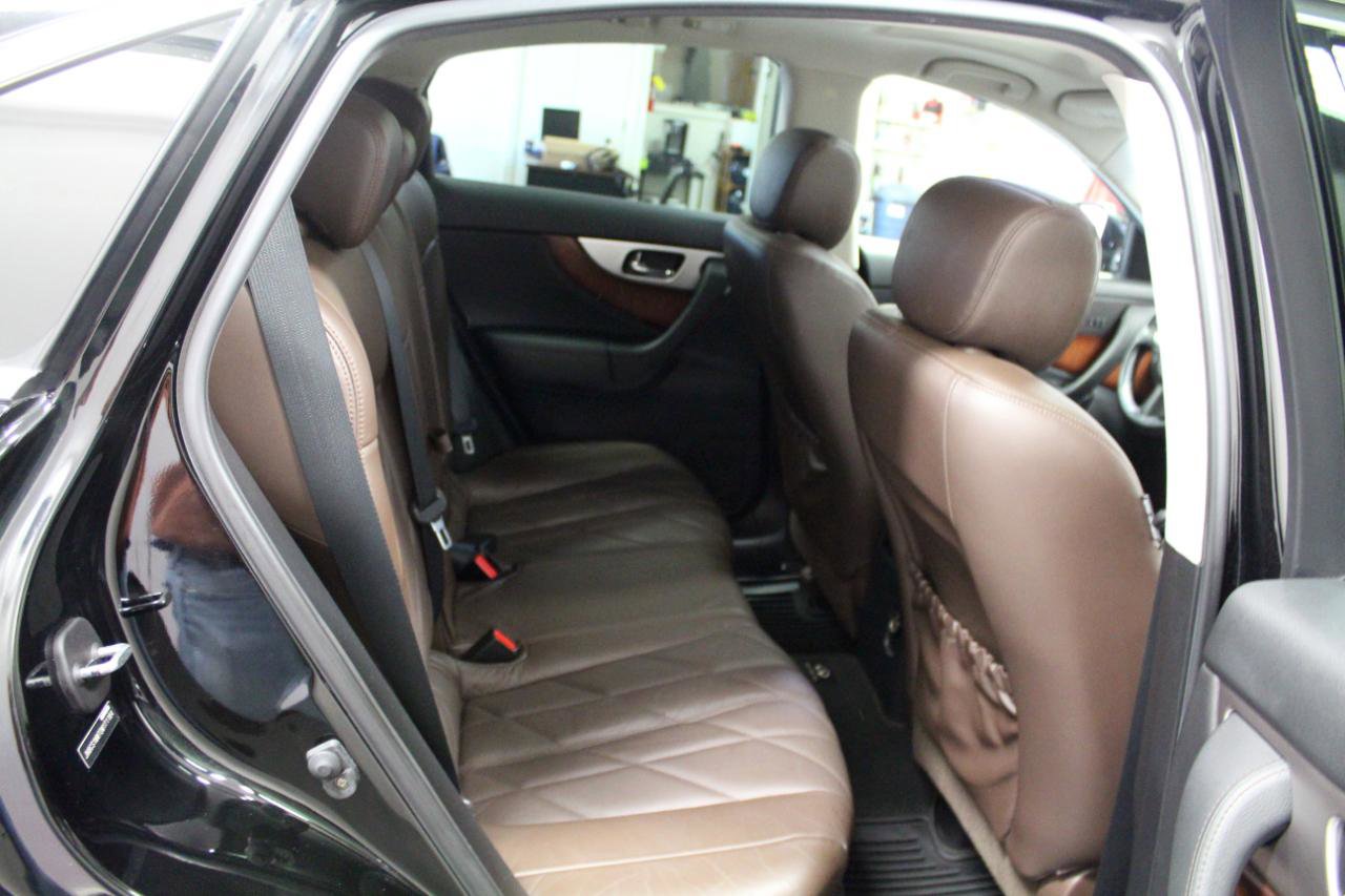 Used 2013 INFINITI FX37 AWD w/ Premium Pkg image 27