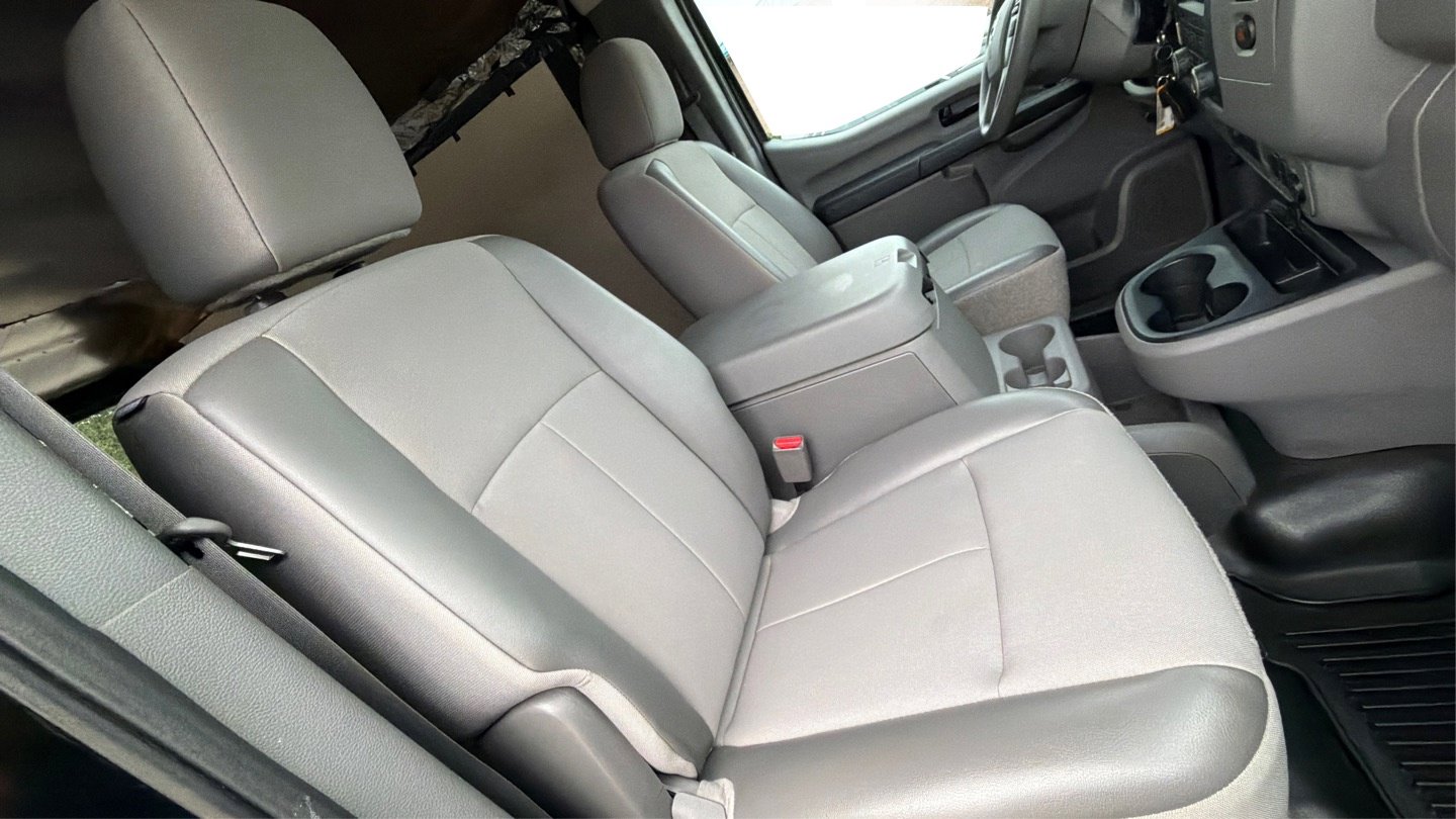 Used 2017 Nissan NV 2500 SV w/ Back Door Glass Package RWD image 35