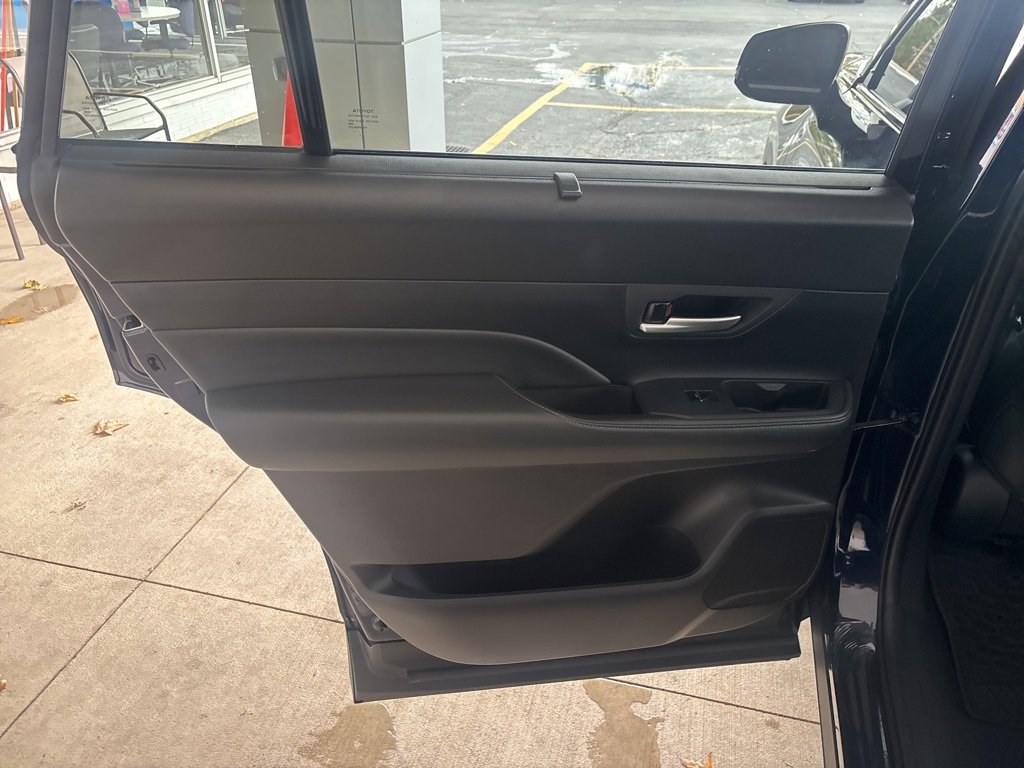 Used 2025 Toyota Grand Highlander AWD Hybrid image 20