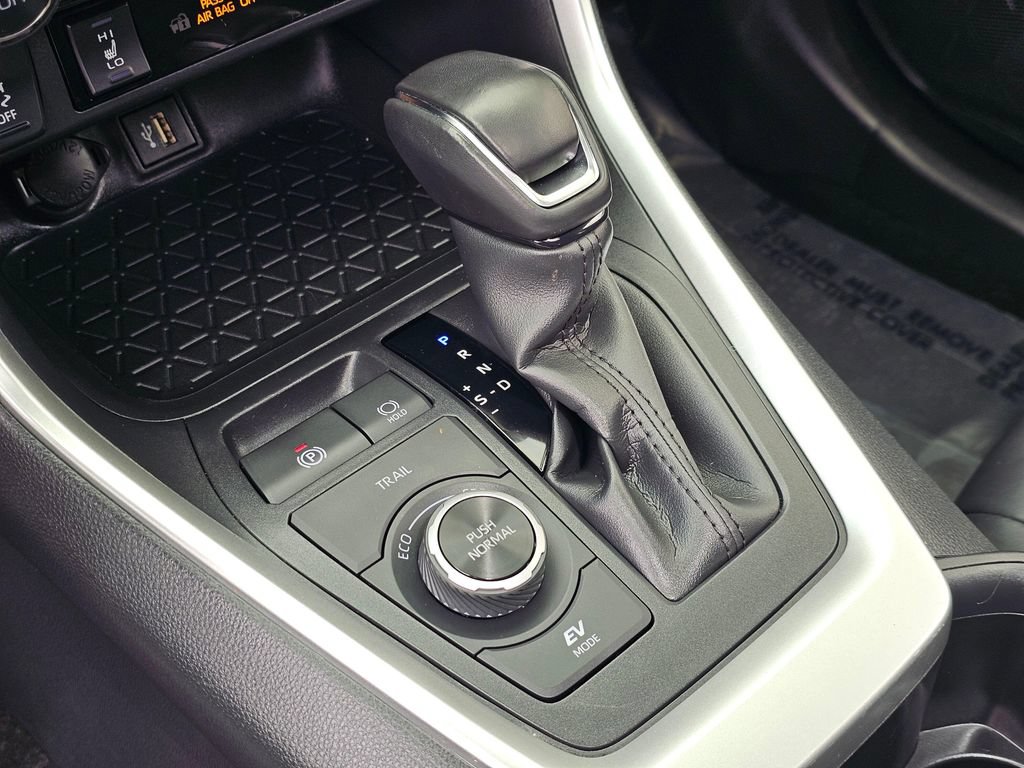 Certified 2023 Toyota RAV4 XLE Premium AWD/4WD image 35