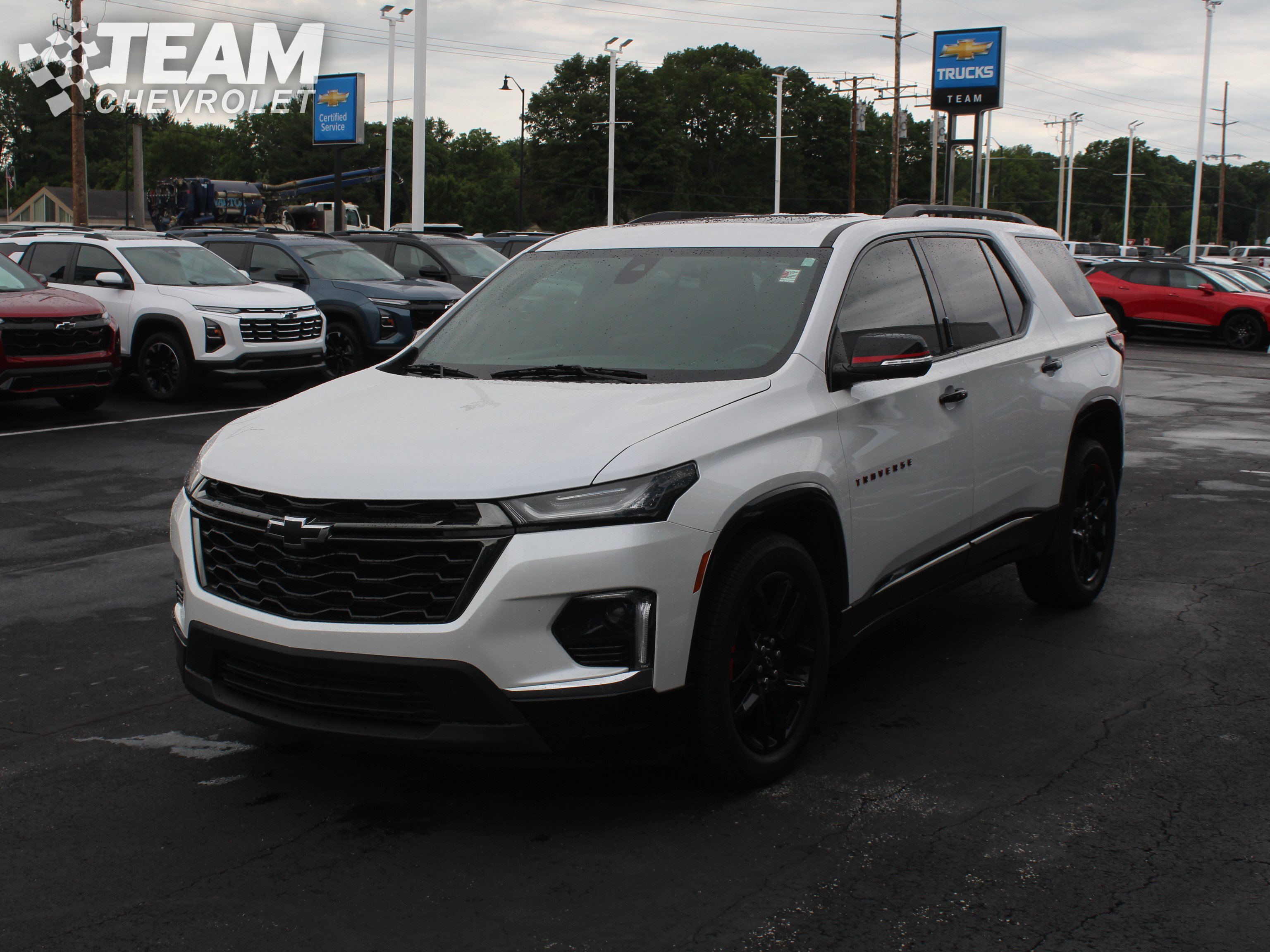 Used 2022 Chevrolet Traverse Premier w/ Redline Edition AWD/4WD image 8