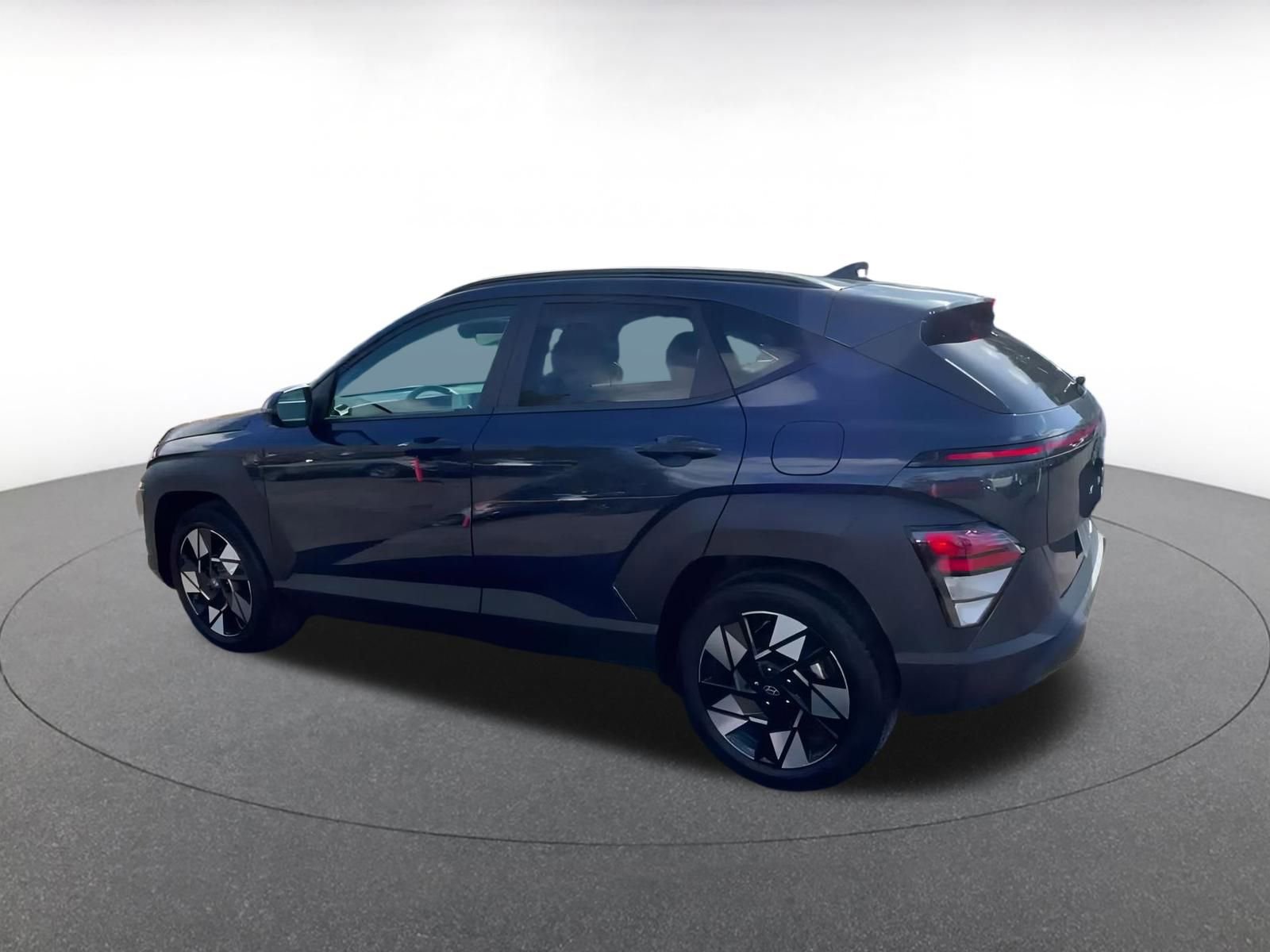 Used 2025 Hyundai Kona SEL image 10