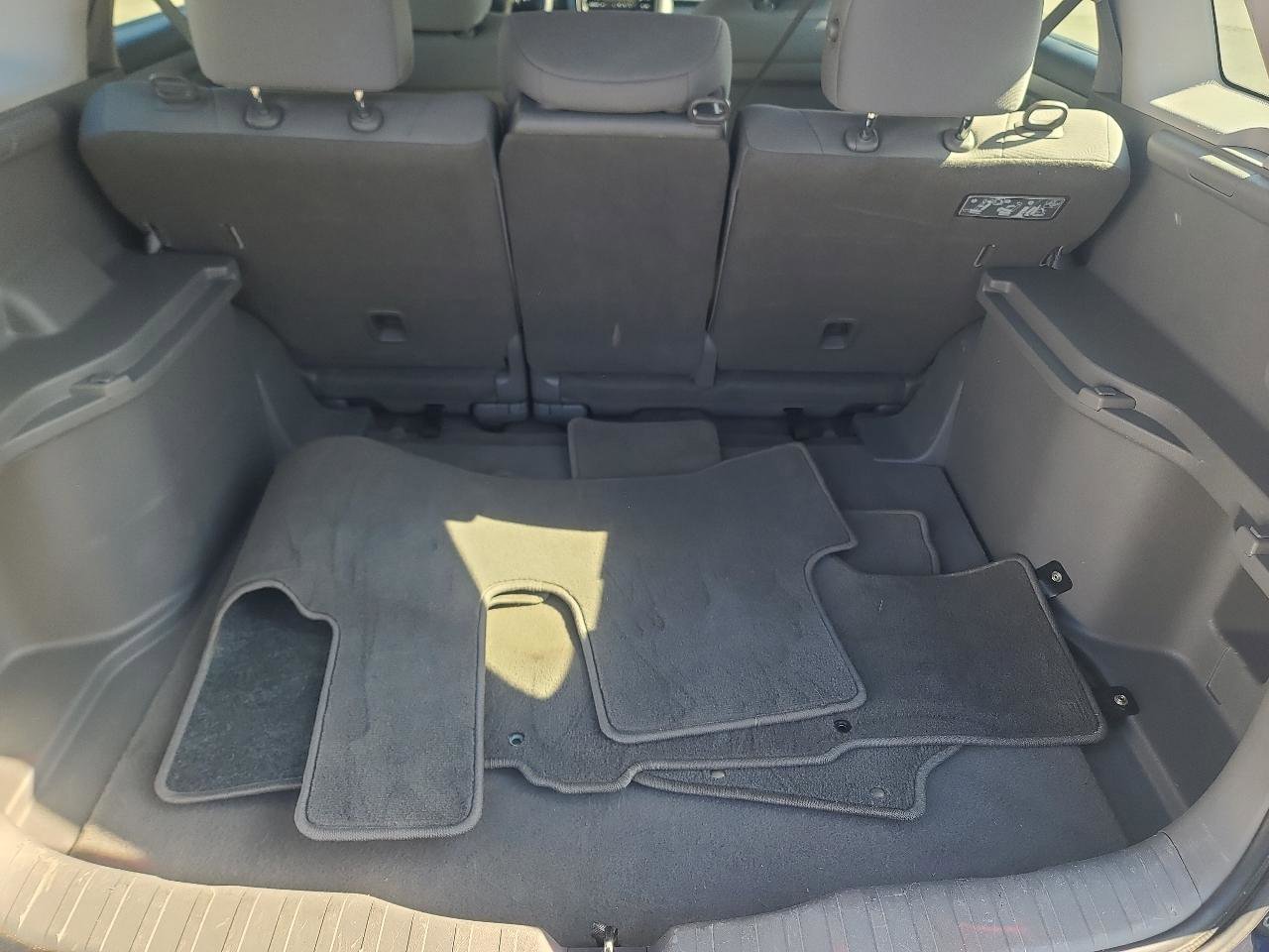 Used 2010 Honda CR-V LX image 12