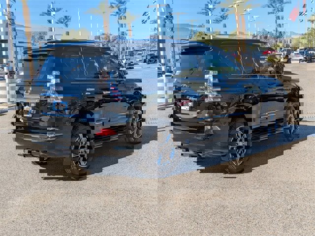 Used 2016 Lexus GX 460 w/ Premium Package image 6