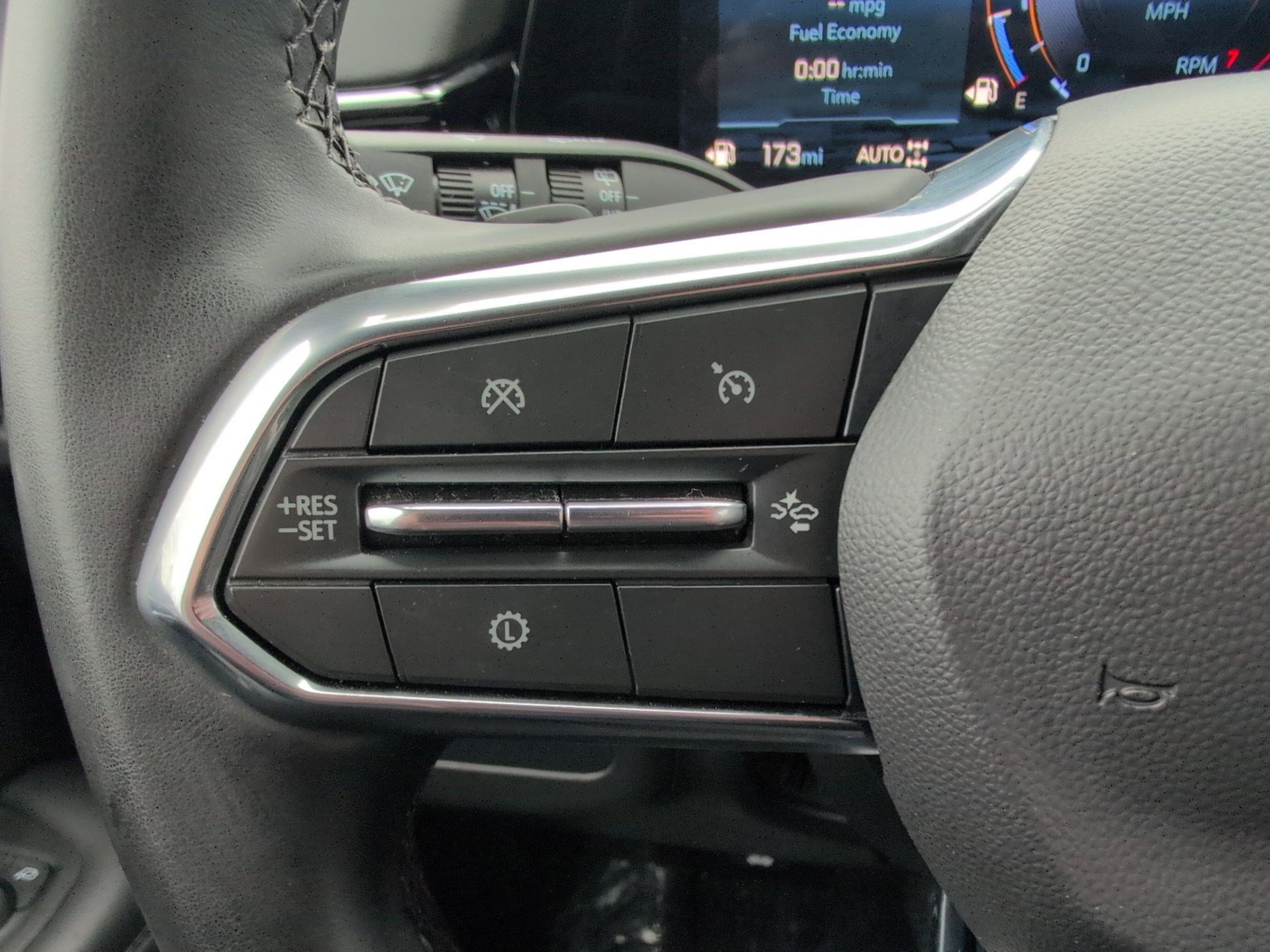 Certified 2025 Chevrolet Tahoe Z71 image 16