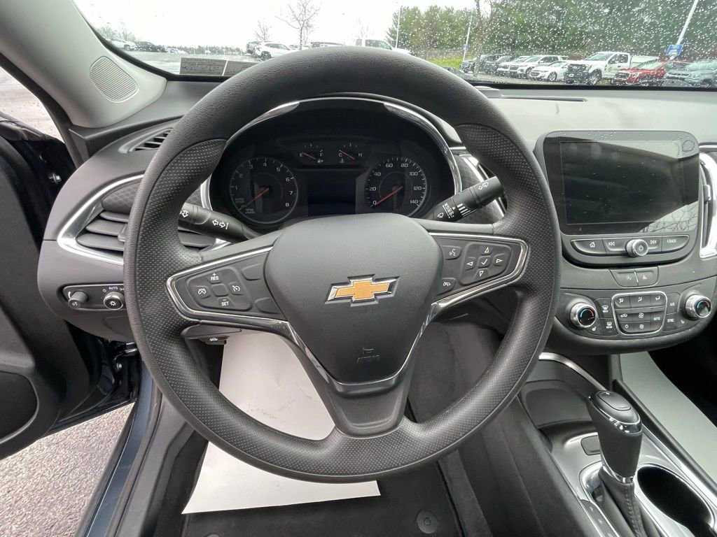 Used 2020 Chevrolet Malibu LT image 24