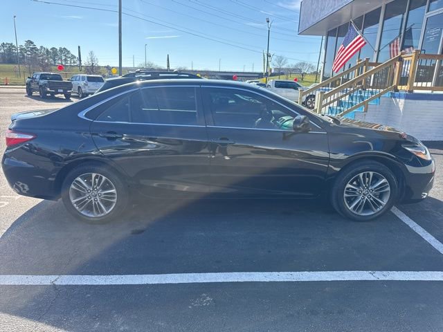Used 2017 Toyota Camry SE image 7
