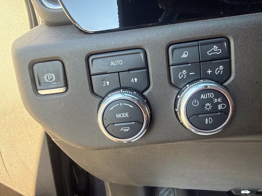 Used 2025 GMC Sierra 1500 SLT AWD/4WD image 18