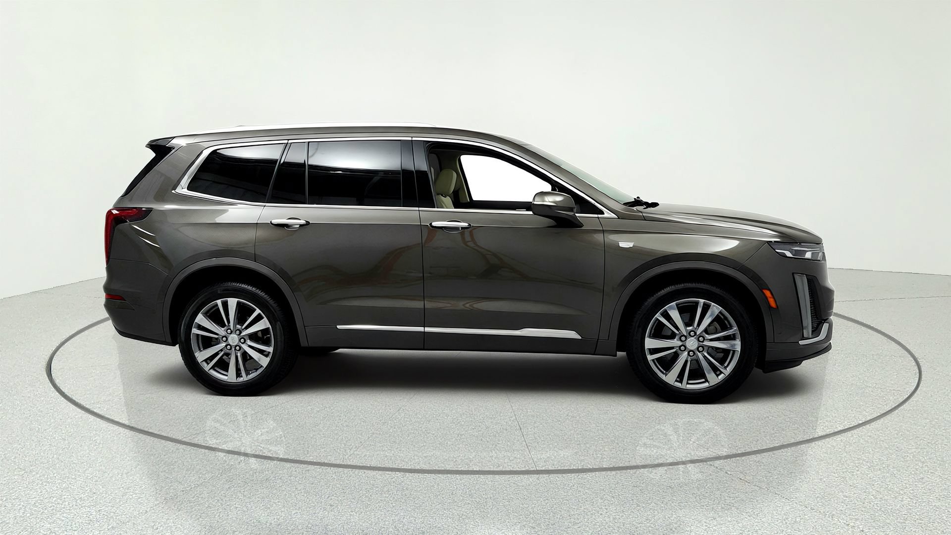 Certified 2020 Cadillac XT6 Premium Luxury FWD image 6